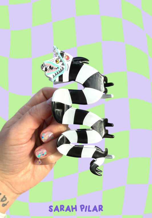 Spooky Sandworm Hair Claw