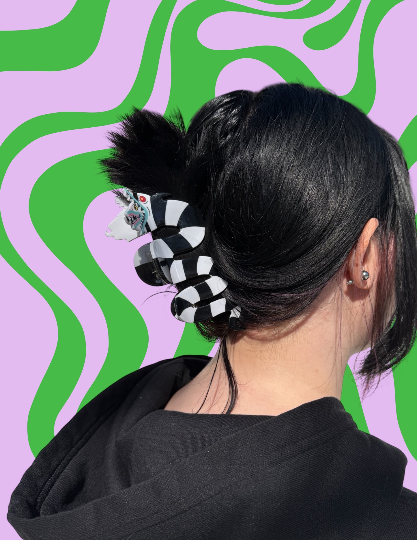 Spooky Sandworm Hair Claw